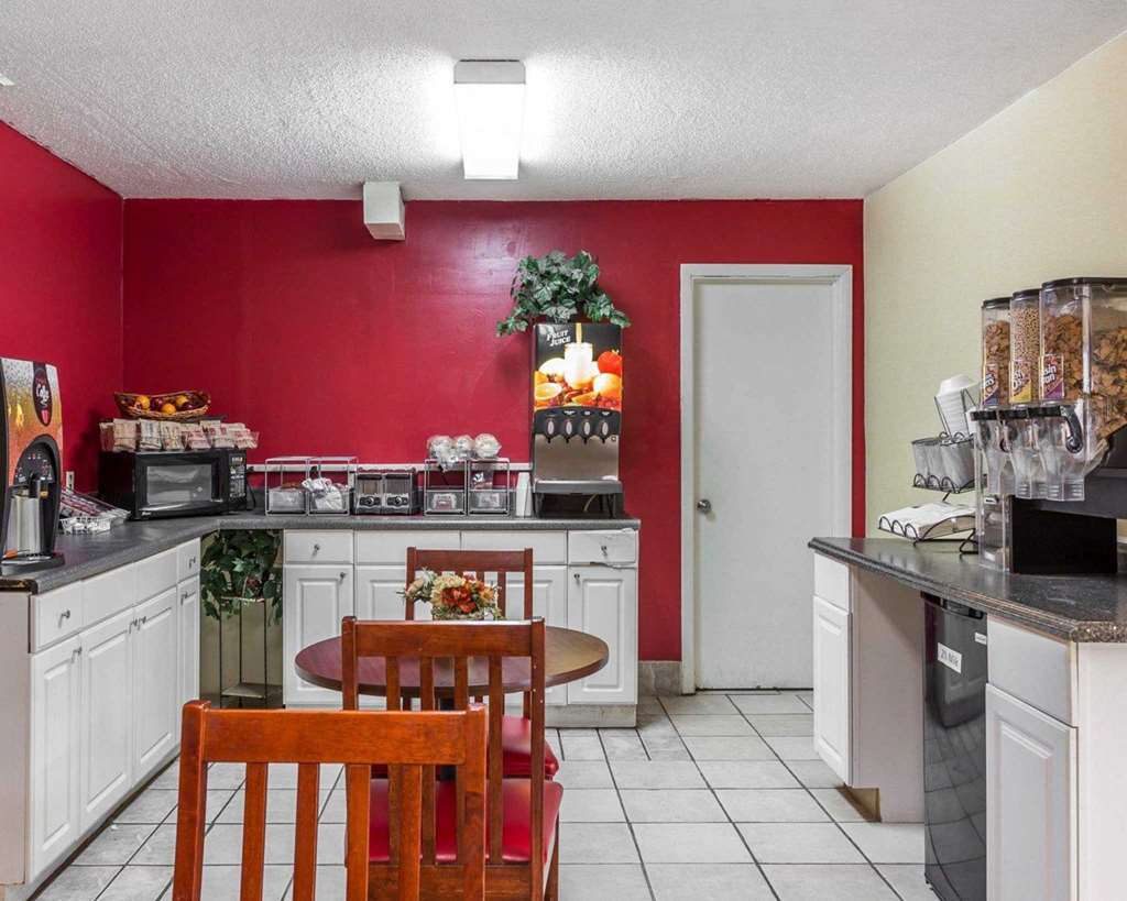Econo Lodge Richburg Restoran gambar